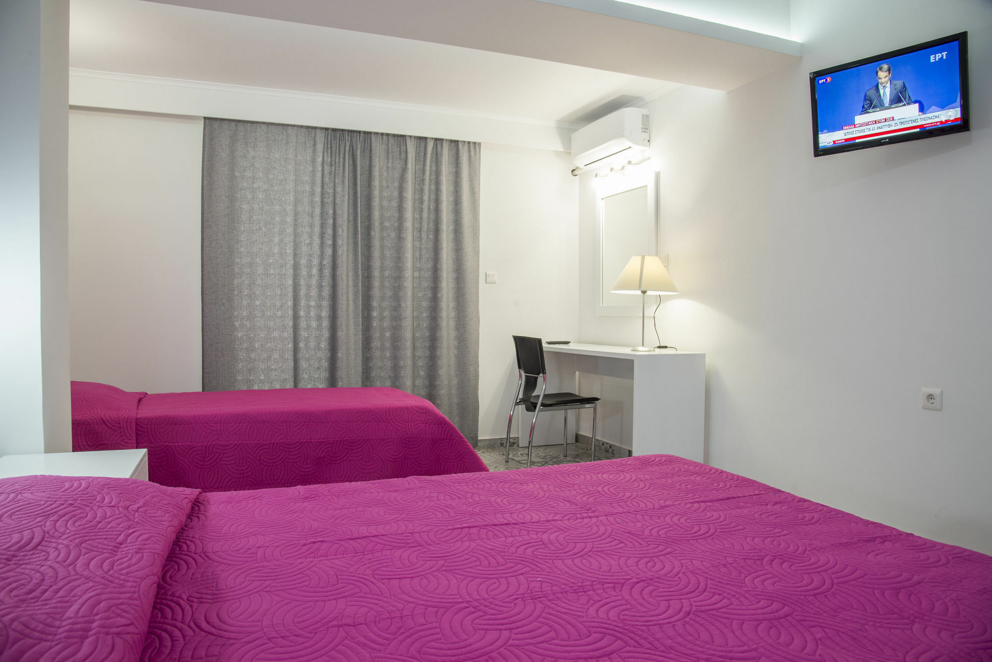 Byron Apartments Тигаки Экстерьер фото